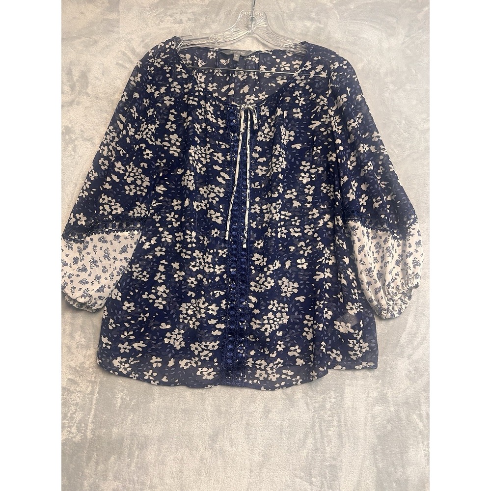 Daisy Fuentes Sheer Top Size M